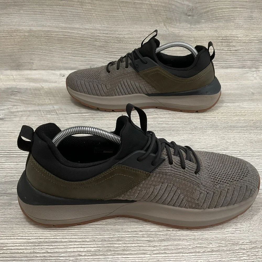 Skechers Neville Calhan Mens 9.5 Olive Black Athletic Running Sneakers 210501